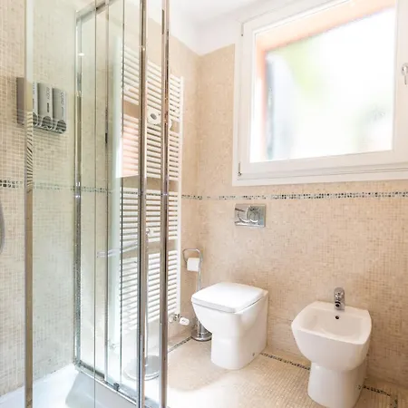 Isaia Garden -private Garden Bath Bolognarooms Holiday home Bologna