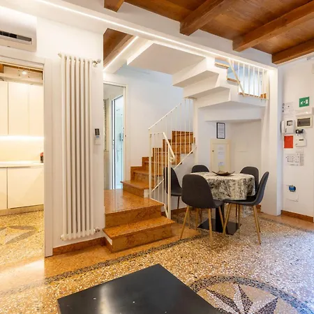 Isaia Garden - Bolognarooms Vakantiehuis